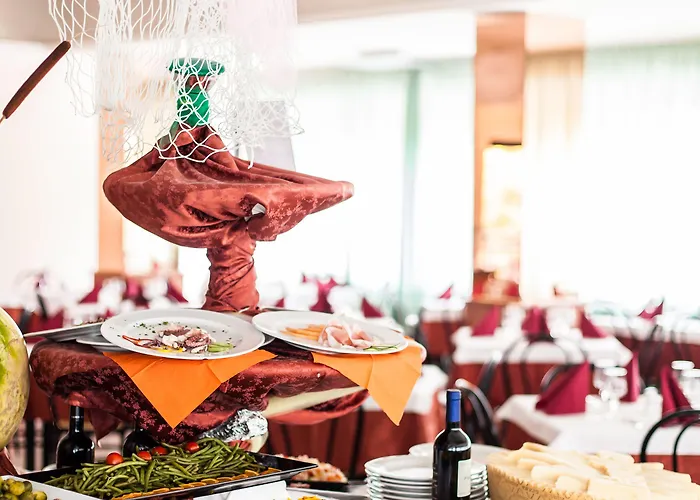 Color Metropolitan Family 3*