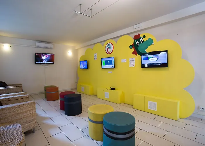 Color Metropolitan Family 酒店 切塞纳蒂科