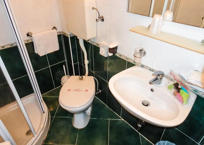 Color Metropolitan Family 3*