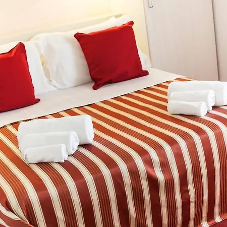 Color Metropolitan Family 3* Villamarina