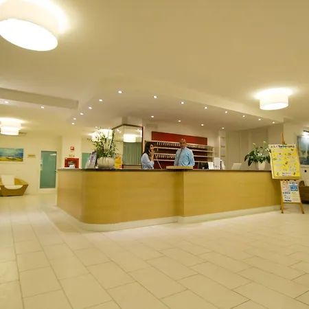 Color Metropolitan Family 체제나티코