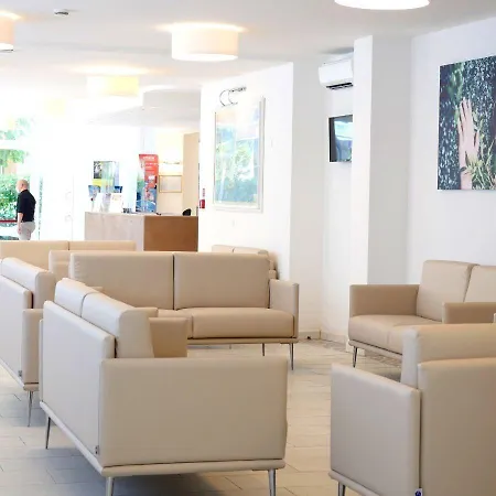 Ξενοδοχείο Color Metropolitan Family