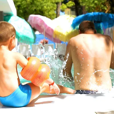 Color Metropolitan Family チェゼナーティコ