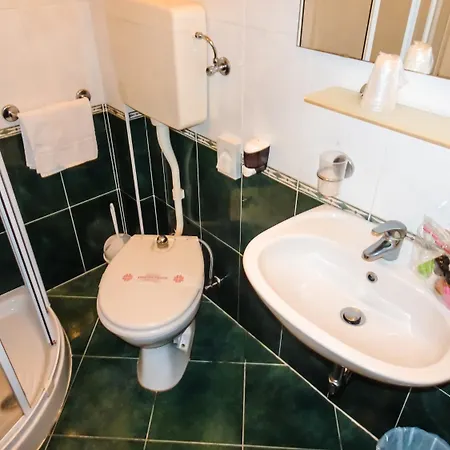 Color Metropolitan Family 3*