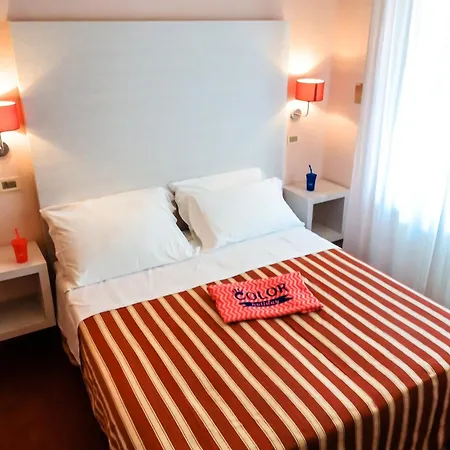 Color Metropolitan Family 3*