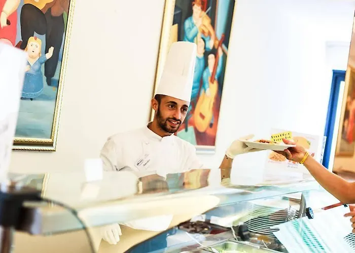 Color Metropolitan Family 3* تْشيزيناتيكو