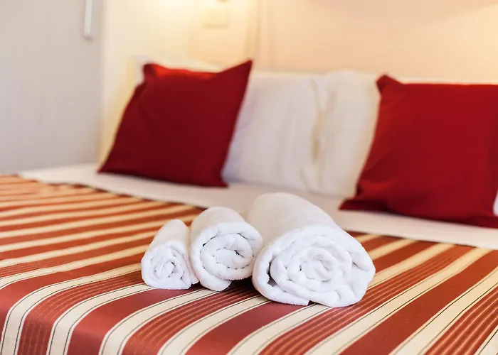 Hotel Color Metropolitan Family