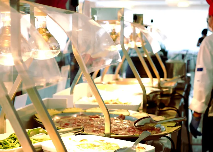 Color Metropolitan Family Hotel 3*